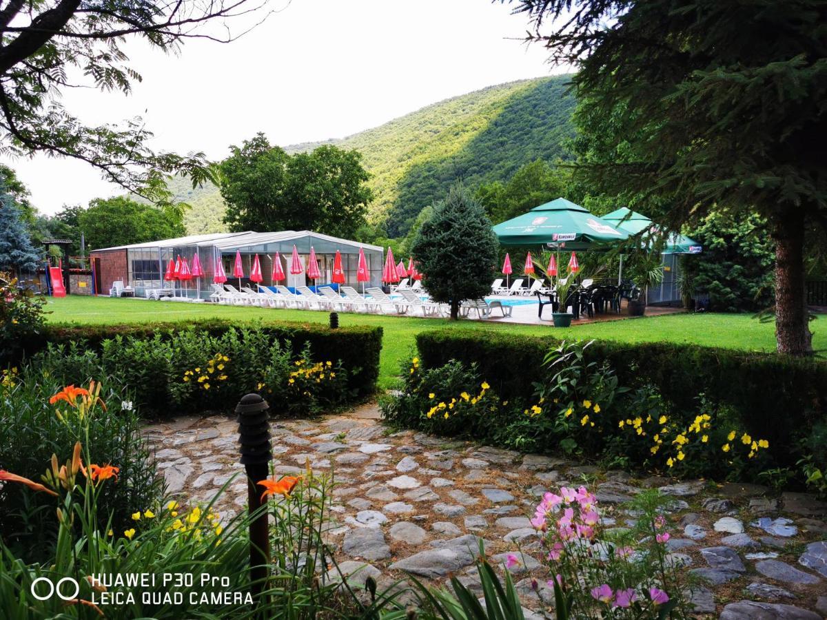 Hotel Divetsite Sliven المظهر الخارجي الصورة